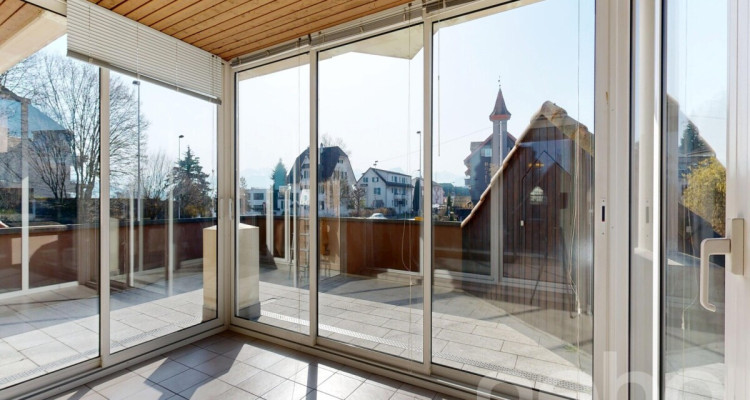 4.5-Zimmerwohnung mit Terrasse, Wintergarten & Garage image 3