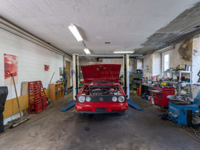 Autowerkstatt mit 2.5 Zimmer - Wohnung image 2
