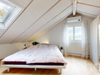 Unverbaubares Panorama: Exklusives 5.5-Zimmer-Einfamilienhaus mit Pool image 10