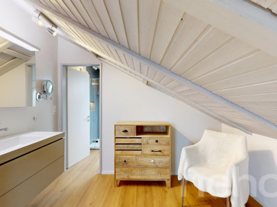 Unverbaubares Panorama: Exklusives 5.5-Zimmer-Einfamilienhaus mit Pool image 11