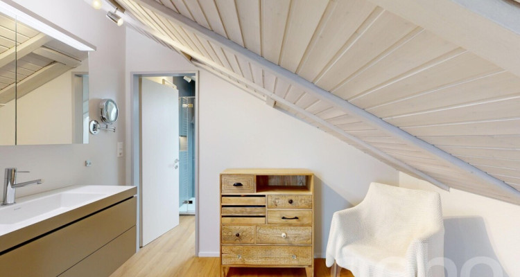 Unverbaubares Panorama: Exklusives 5.5-Zimmer-Einfamilienhaus mit Pool image 11