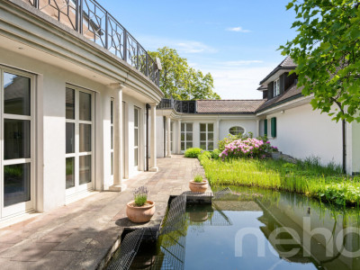 Exklusives Landhaus-Anwesen mit zwei Häusern & Parkgarten image 2