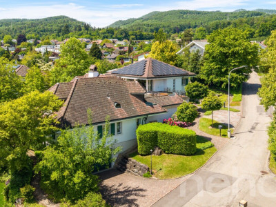 Exklusives Landhaus-Anwesen mit zwei Häusern & Parkgarten image 3