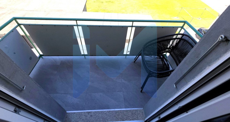 Appartement de 3,5 pièces lumineux vue sur les montagne  image 3