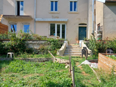 Ensemble immobilier avec gîtes – Haut-Jura, proche frontière suisse image 2