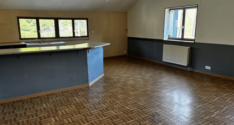 Ensemble immobilier avec gîtes – Haut-Jura, proche frontière suisse image 4