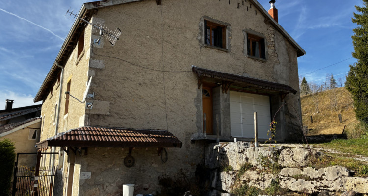 Ensemble immobilier avec gîtes – Haut-Jura, proche frontière suisse image 5