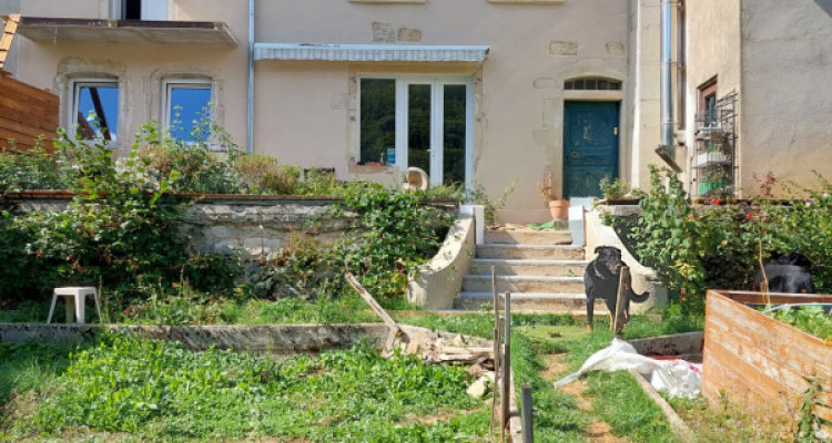 Ensemble immobilier avec gîtes – Haut-Jura, proche frontière suisse image 2