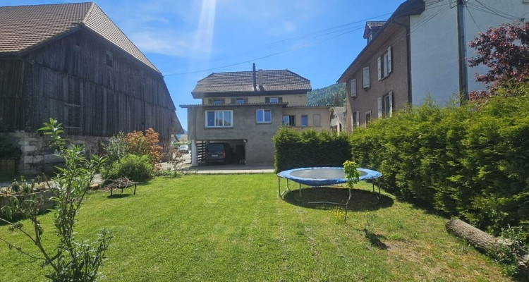 Authentique maison villageoise, Charme et volumes à Boveresse image 1