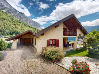 Superbe Villa spacieuse - endroit privilégié avec grande parcelle image 1