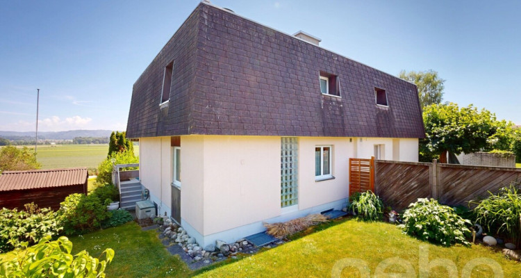 Doppelhaushälfte in Jegenstorf: 4.5 Zimmer auf 3 Etagen image 1