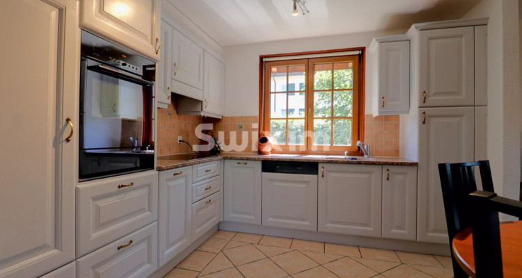 Villa individuelle en exclusivité, 5 chambres, sauna et jardin arboré - Châtillens, secteur Oron image 4