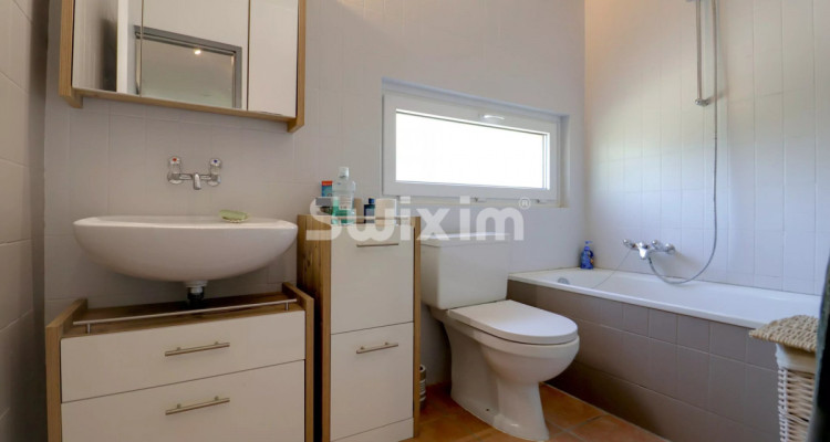 Villa individuelle en exclusivité, 5 chambres, sauna et jardin arboré - Châtillens, secteur Oron image 8