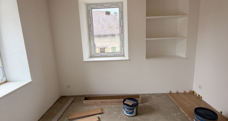 Magnifique 3,5 pièces en duplex entièrement rénové avec accès privatif image 4