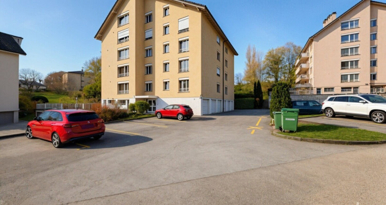 Spacieux 5.5 pièces de 160 m² au calme avec vue dégagée image 12