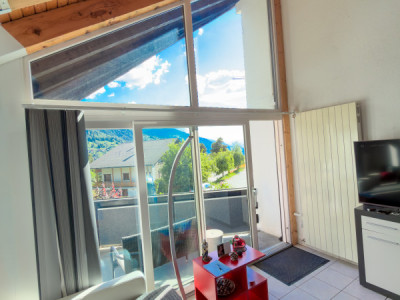 Vercorin - Roches-Hombes - R2 avec accès indépendant, beaux volumes et ambiance chalet image 2