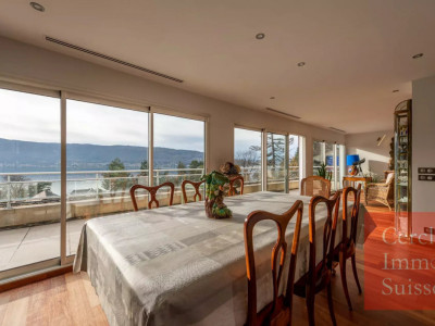Appartement de Prestige Rénové en vente à VEYRIER DU LAC avec Vue Panoramique sur le Lac dAnnecy image 10