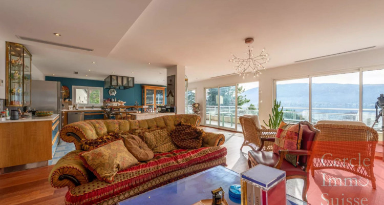 Appartement de Prestige Rénové en vente à VEYRIER DU LAC avec Vue Panoramique sur le Lac dAnnecy image 7