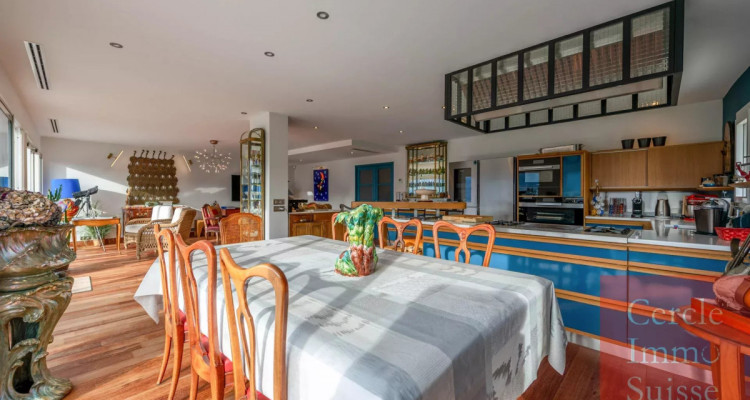 Appartement de Prestige Rénové en vente à VEYRIER DU LAC avec Vue Panoramique sur le Lac dAnnecy image 8