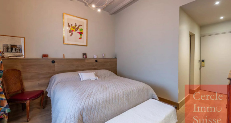 Appartement de Prestige Rénové en vente à VEYRIER DU LAC avec Vue Panoramique sur le Lac dAnnecy image 12