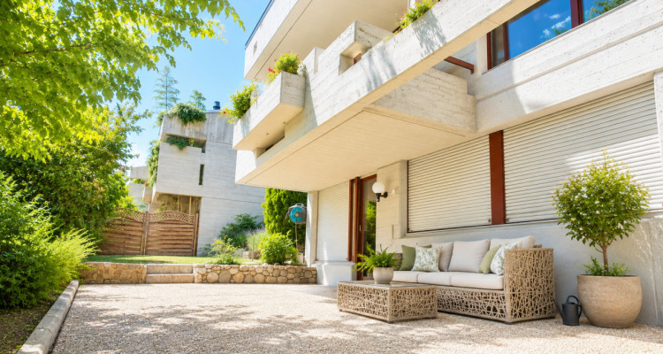 A VENDRE – Villa d’architecte 6.5 pièces en triplex image 3