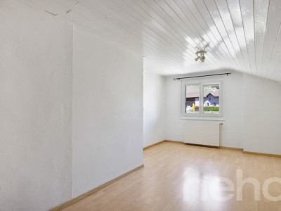 Opportunité Rare à Leytron : Maison Villageoise aux Multiples Possibil image 11