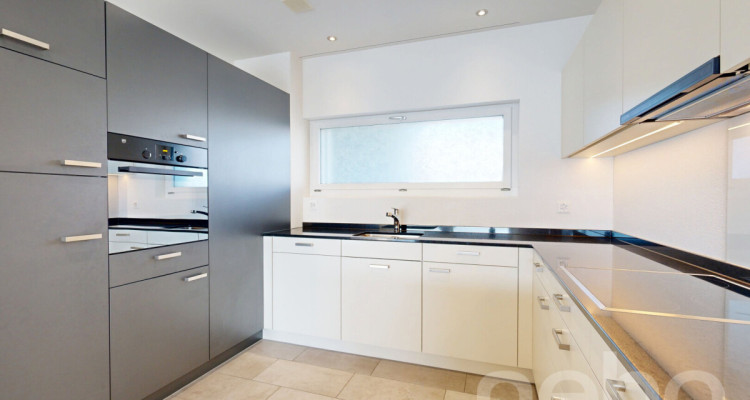Moderne 3.5-Zi.-Wohnung mit grossem Balkon und Option für 2 Parkplätze image 7