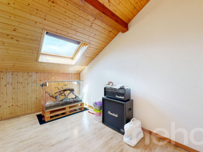 Duplex de 6.5 pièces avec balcon, garages et vue dégagée à Savièse image 9