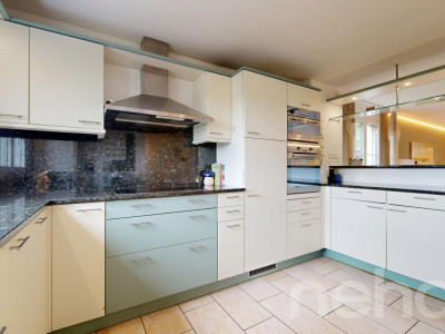 Grosszügige 5.5-Zimmer-Doppelhaushälfte in Mönchaltorf image 7