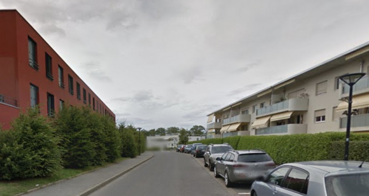 Superbe appartement traversant de 4 pièces situé à Bernex.  image 1