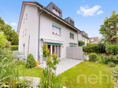 Gepflegtes 5-Zimmer Doppeleinfamilienhaus an familienfreundlicher Lage image 1