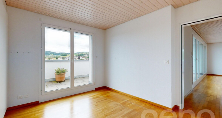 Ein Wohntraum auf einer Ebene: Attika mit Lift in die Wohnung image 8