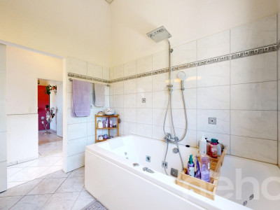 Familienfreundliches Einfamilienhaus mit sonnigem Garten image 9