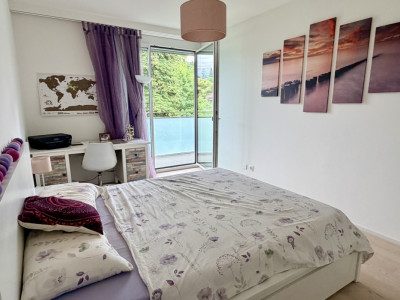 Appartement contemporain avec vue dominante sur Genève, dans un écrin de verdure image 2