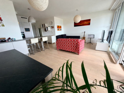 Appartement contemporain avec vue dominante sur Genève, dans un écrin de verdure image 5