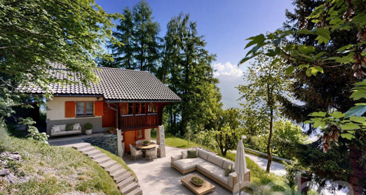 Magnifique chalet de montagne avec vue panoramique à Hérémence image 2