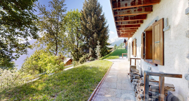 Magnifique chalet de montagne avec vue panoramique à Hérémence image 5