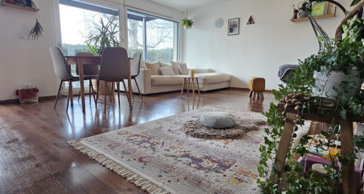 Bel appartement de 3,5 pièces, bénéficiant dun jardin privatif et dune place de parc intérieure image 4