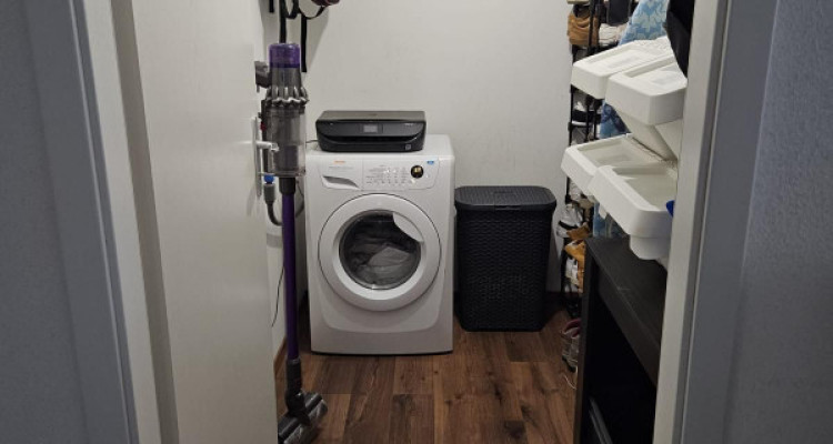 Bel appartement de 3,5 pièces, bénéficiant dun jardin privatif et dune place de parc intérieure image 7