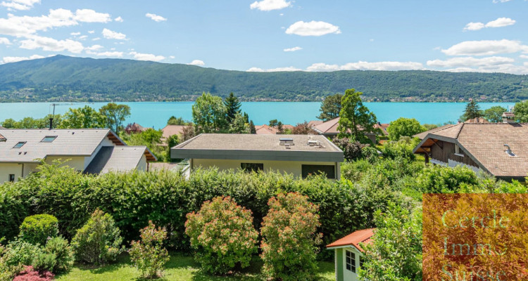 VEYRIER-DU-LAC ? PROPRIÉTÉ RÉNOVÉE AVEC VUE PANORAMIQUE SUR LE LAC DANNECY ? 219 M² UTILES SUR 1 000 M² DE TERRAIN image 1