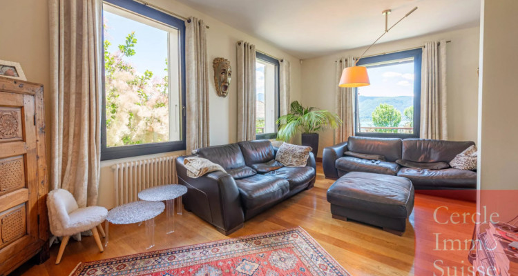 VEYRIER-DU-LAC ? PROPRIÉTÉ RÉNOVÉE AVEC VUE PANORAMIQUE SUR LE LAC DANNECY ? 219 M² UTILES SUR 1 000 M² DE TERRAIN image 9