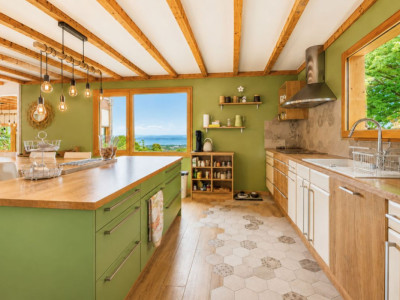 Maison familiale de 240 m² avec vue panoramique image 2