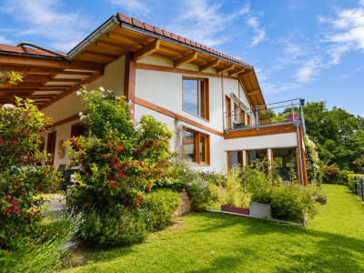 Maison familiale de 240 m² avec vue panoramique image 9