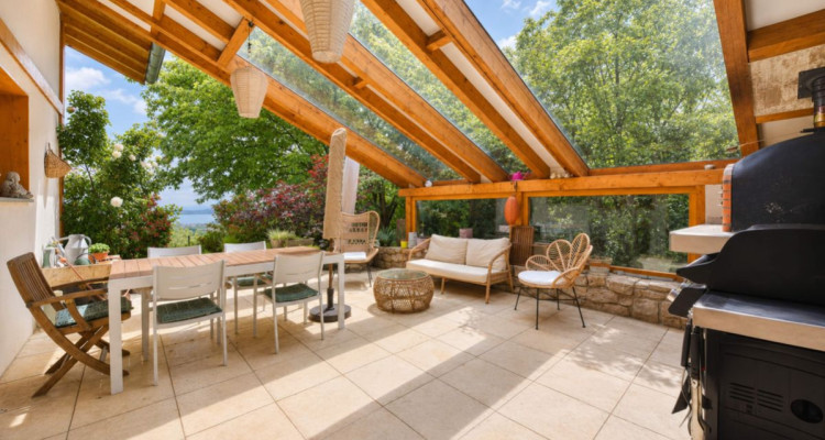 Maison familiale de 240 m² avec vue panoramique image 8