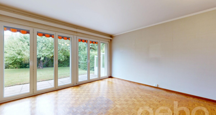 Villa à rénover à fort potentiel, opportunité unique à Vessy image 2