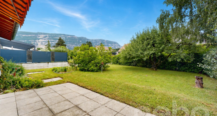 Villa à rénover à fort potentiel, opportunité unique à Vessy image 5