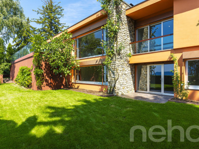 Villa de standing avec vue panoramique à 180° sur le lac Léman image 1