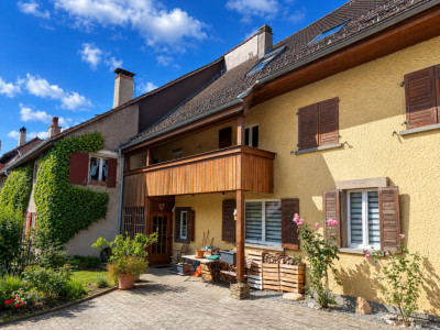 IMMEUBLE DE RENDEMENT ENTIÈREMENT RÉNOVÉ – 3 LOGEMENTS – ÉTAT LOCATIF CHF 61800 image 1