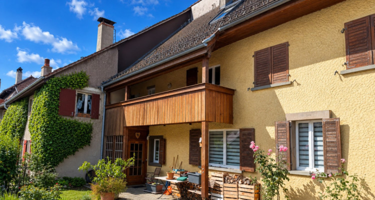 IMMEUBLE DE RENDEMENT ENTIÈREMENT RÉNOVÉ – 3 LOGEMENTS – ÉTAT LOCATIF CHF 61800 image 1