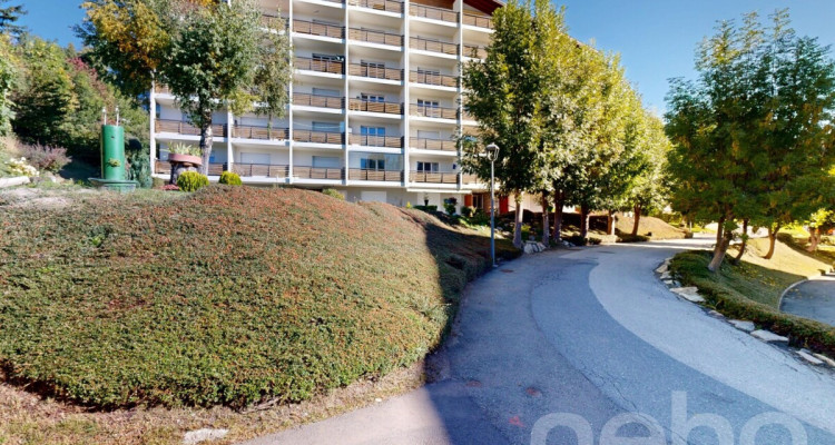 Superbe 2.5 pièces avec balcon plein sud à Crans-Montana image 1